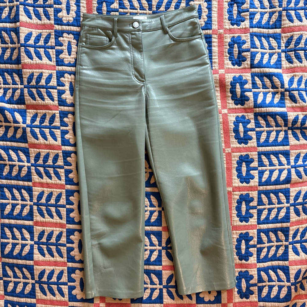 Aritzia // Wilfred Sage Green Vegan Leather Pants